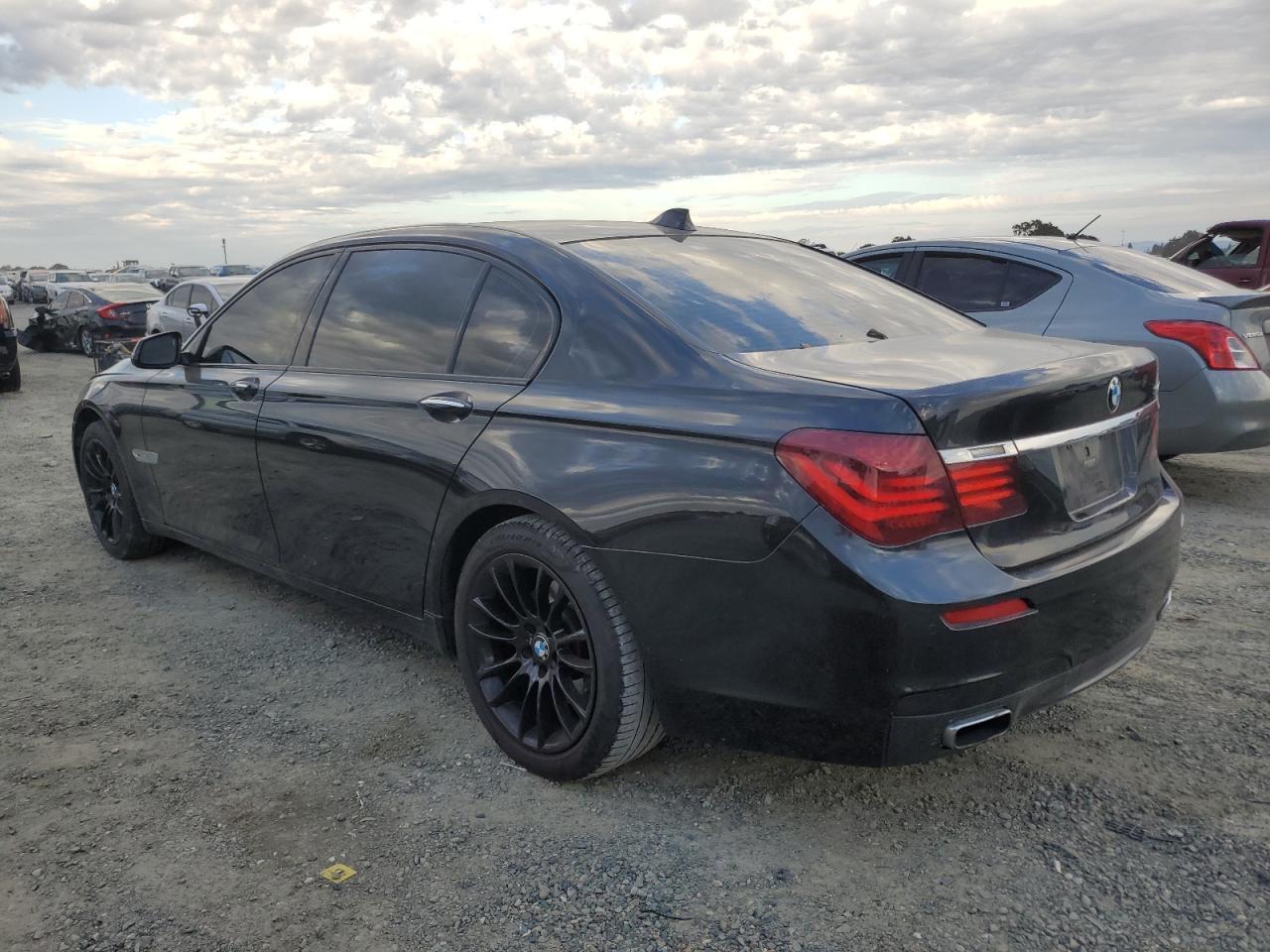 2014 BMW Seria 7 - zdjęcie 2