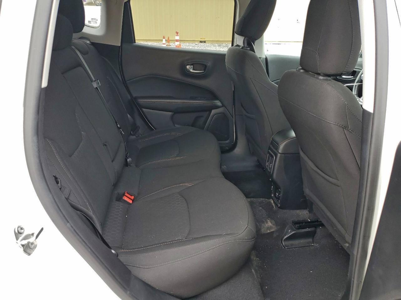 2021 Jeep Compass - zdjęcie 11