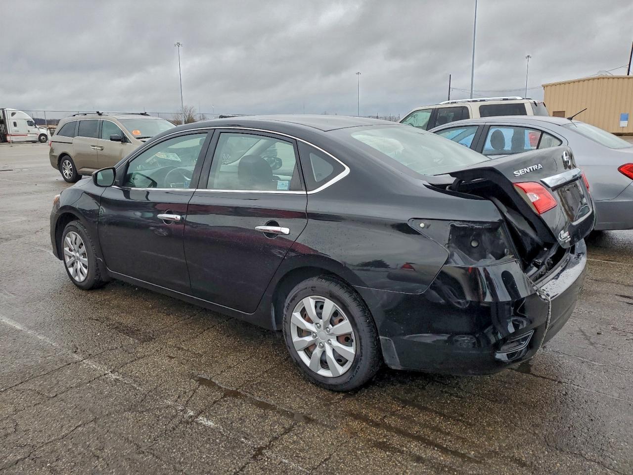 2017 Nissan Sentra - zdjęcie 2