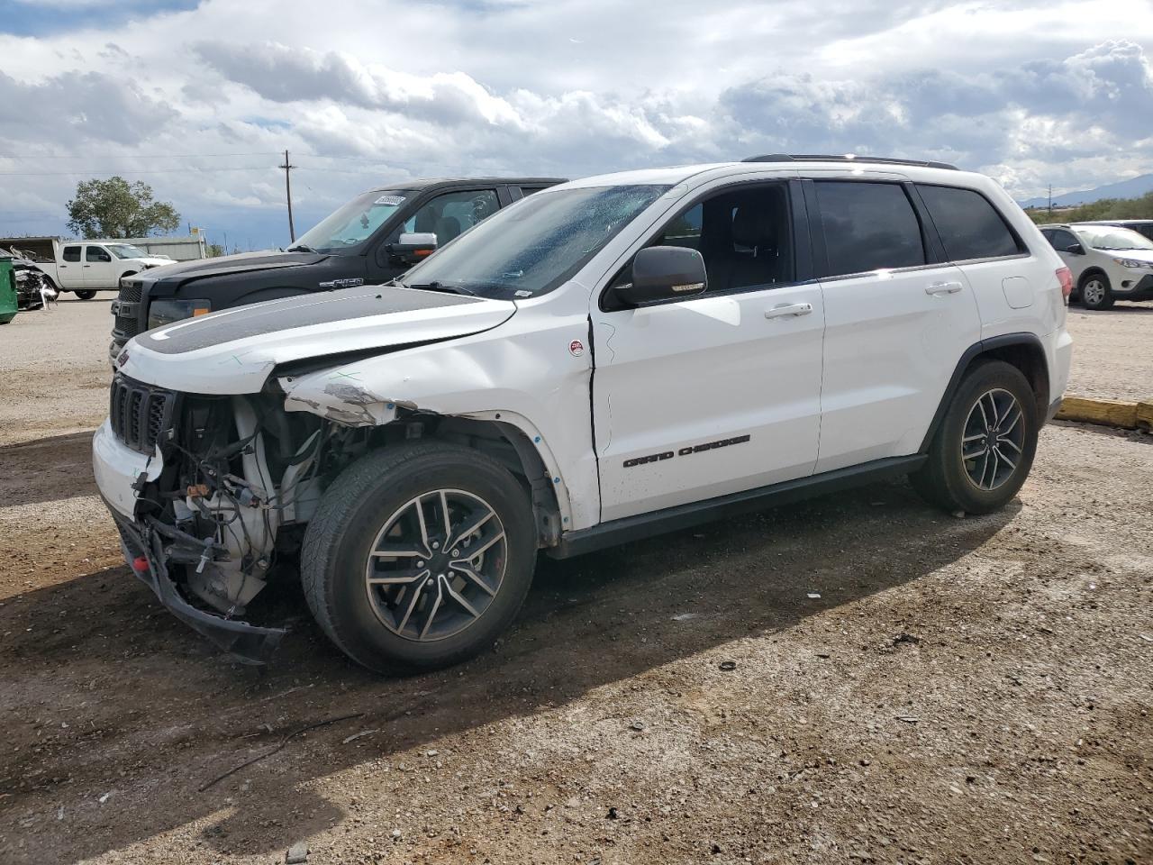 2020 Jeep Grand Cherokee Trailhawk - zdjęcie główne