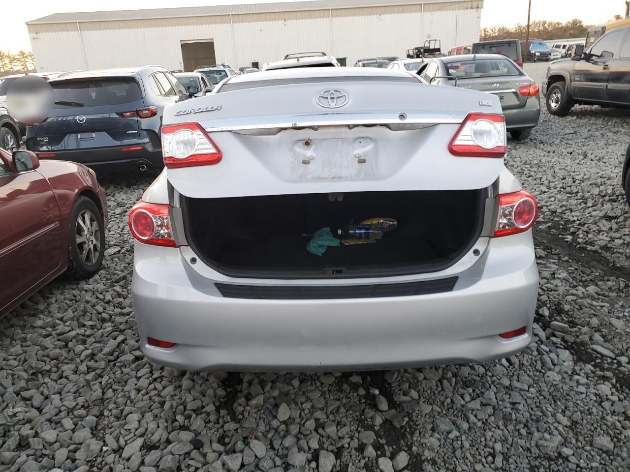 2013 Toyota Corolla Base - zdjęcie 6