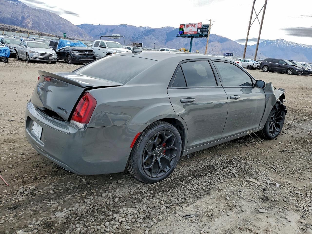 2017 Chrysler 300 S - zdjęcie 3