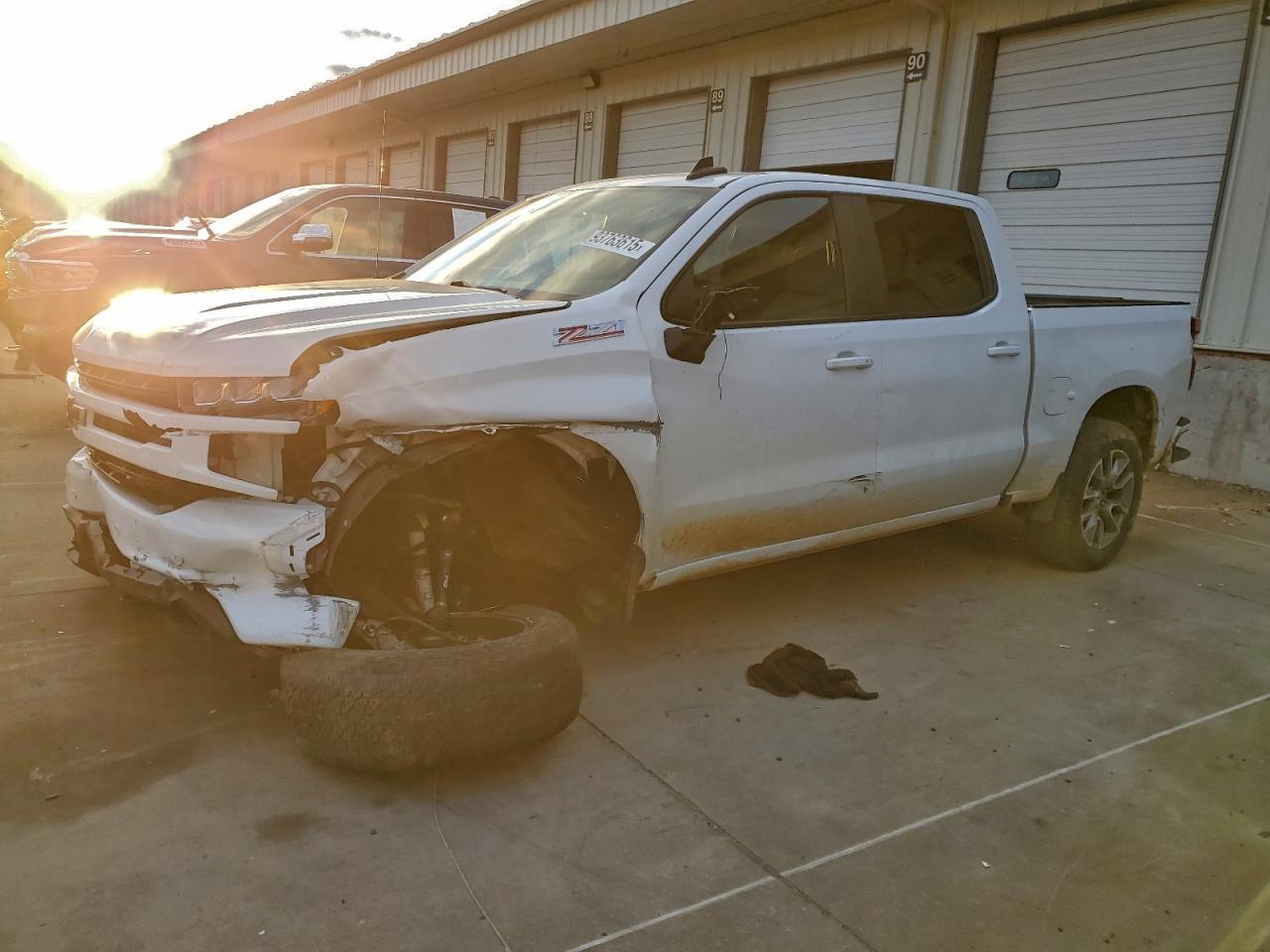 2021 Chevrolet Silverado K1500 Rst - zdjęcie główne
