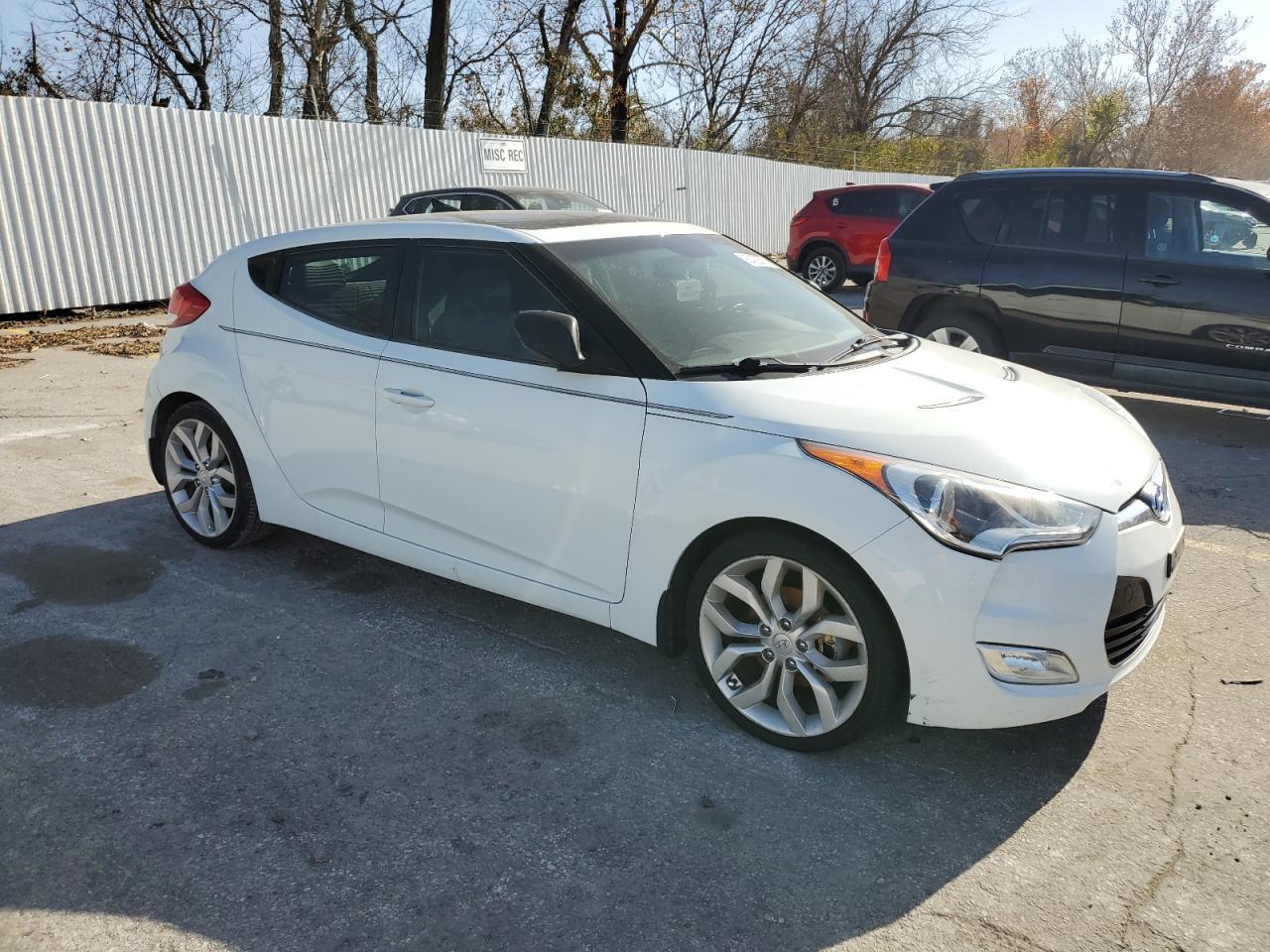 2013 Hyundai Veloster - zdjęcie 4