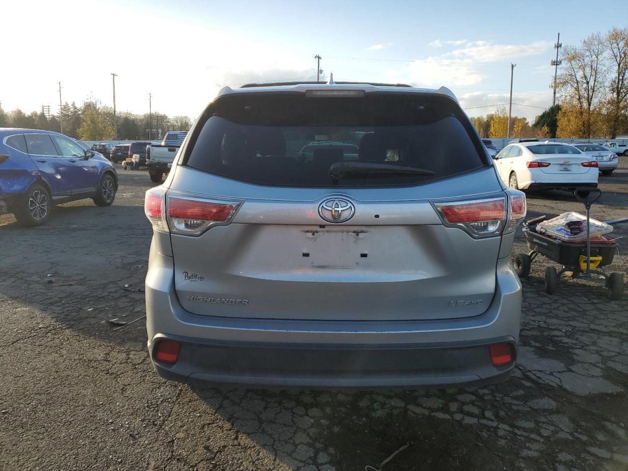 2015 Toyota Highlander - zdjęcie 6