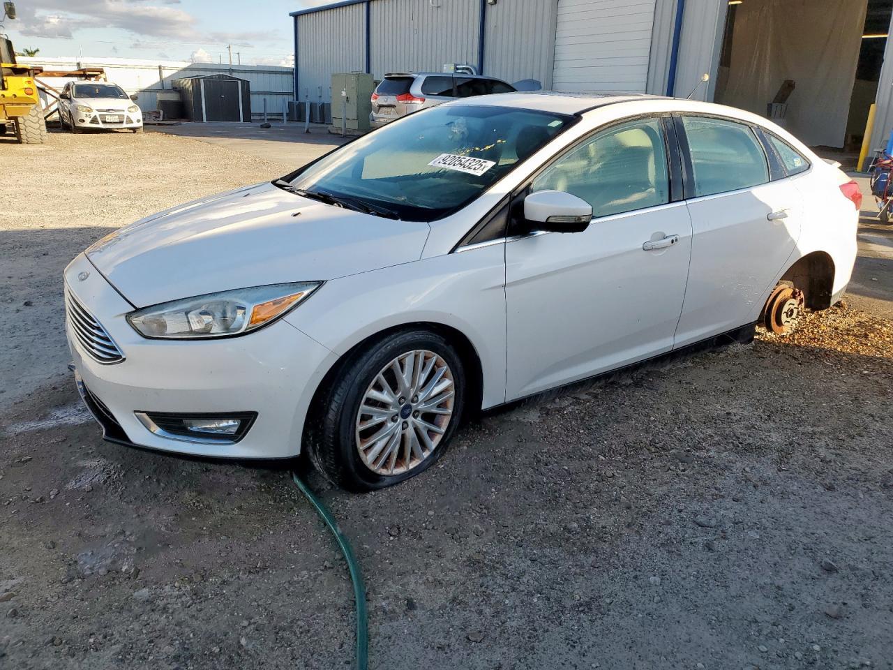 2018 Ford Focus - zdjęcie główne