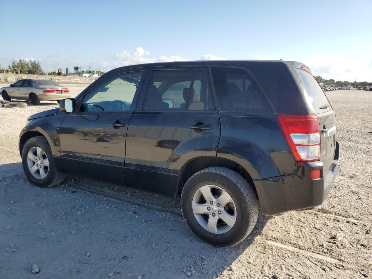 2013 Suzuki Grand Vitara Premium - zdjęcie 2