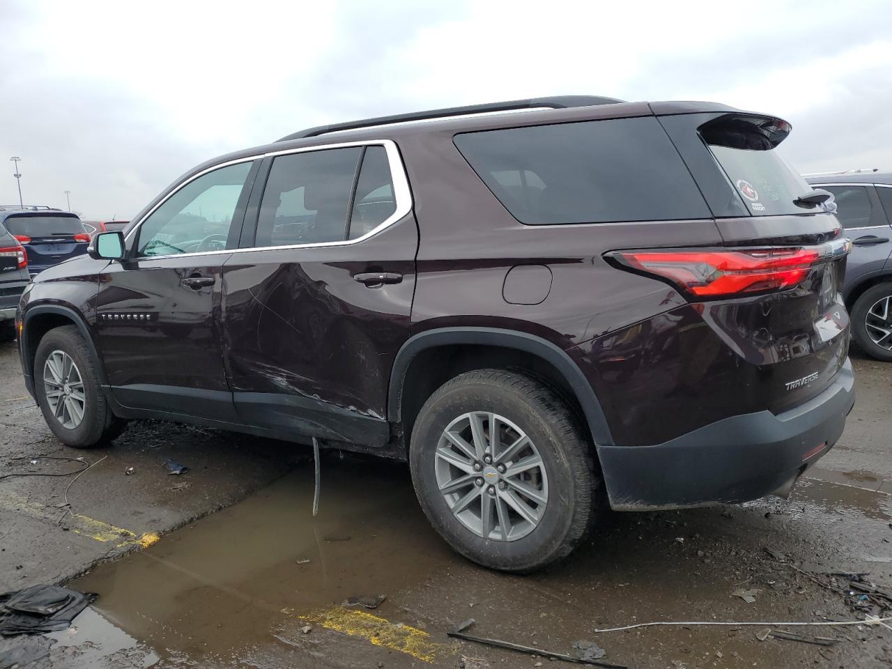 2022 Chevrolet Traverse Lt - zdjęcie 2