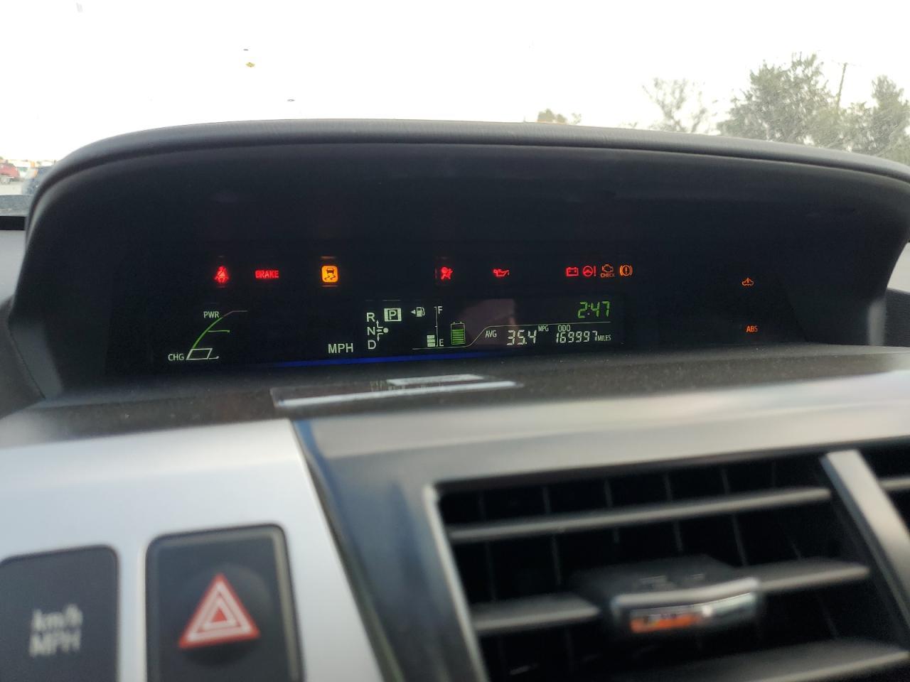 2014 Toyota Prius V - zdjęcie 9