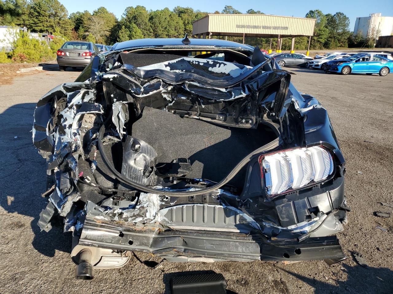 2021 Ford Mustang - zdjęcie 6