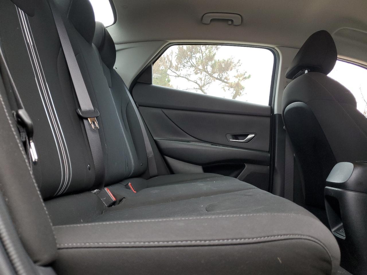 2024 Hyundai Elantra Sel - zdjęcie 10