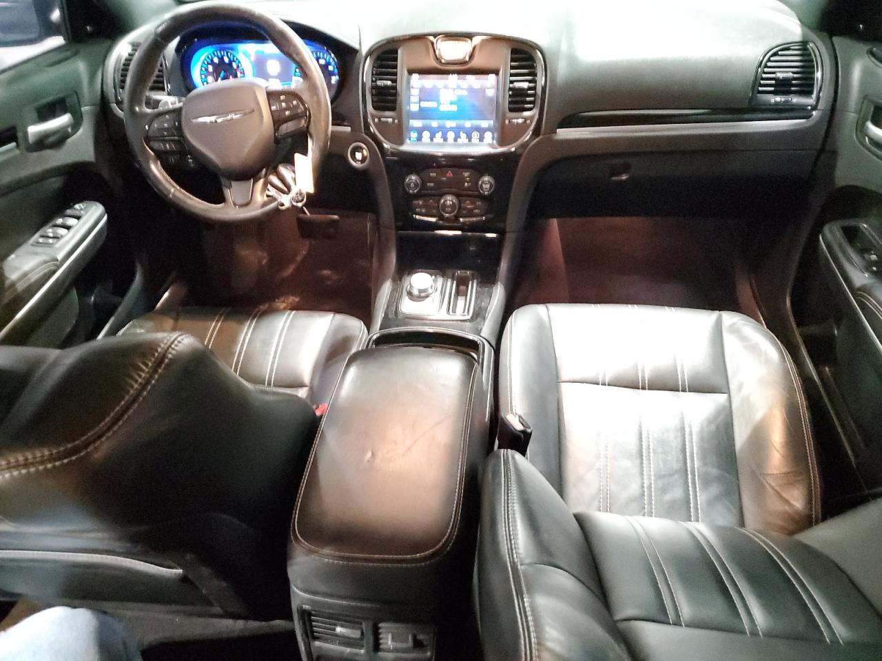 2018 Chrysler 300 S - zdjęcie 8