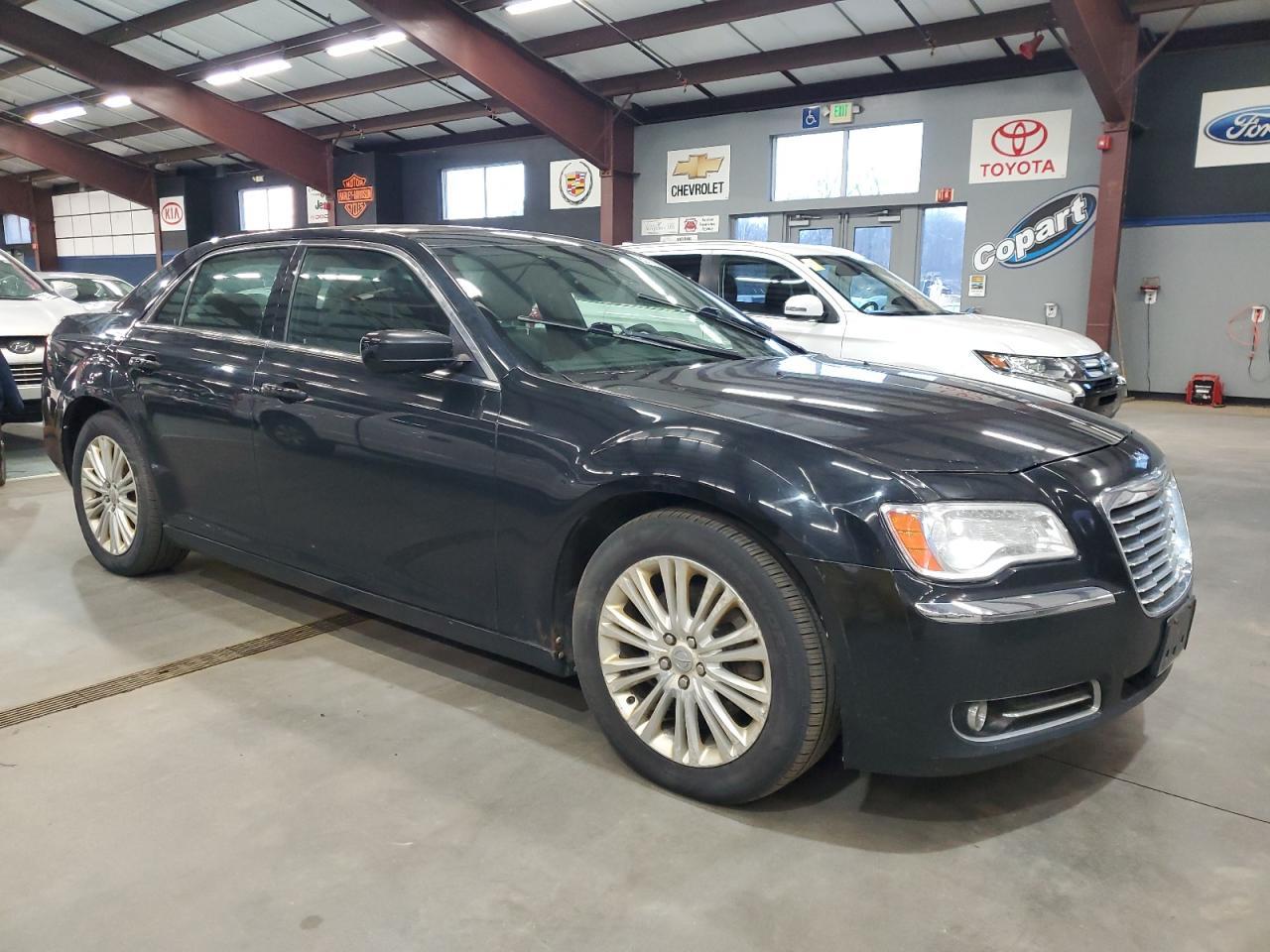 2013 Chrysler 300 - zdjęcie 4