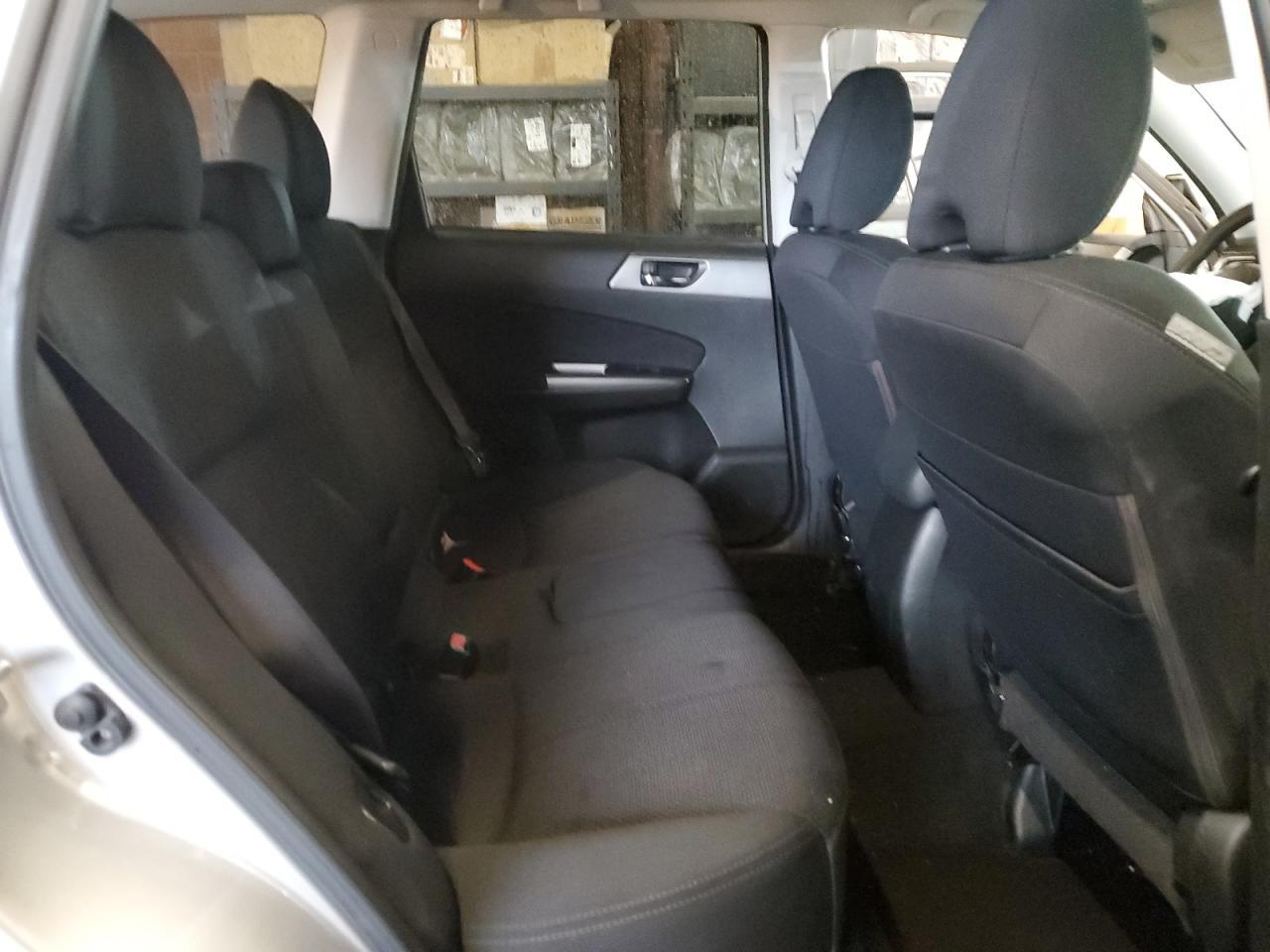 2013 Subaru Forester - zdjęcie 11