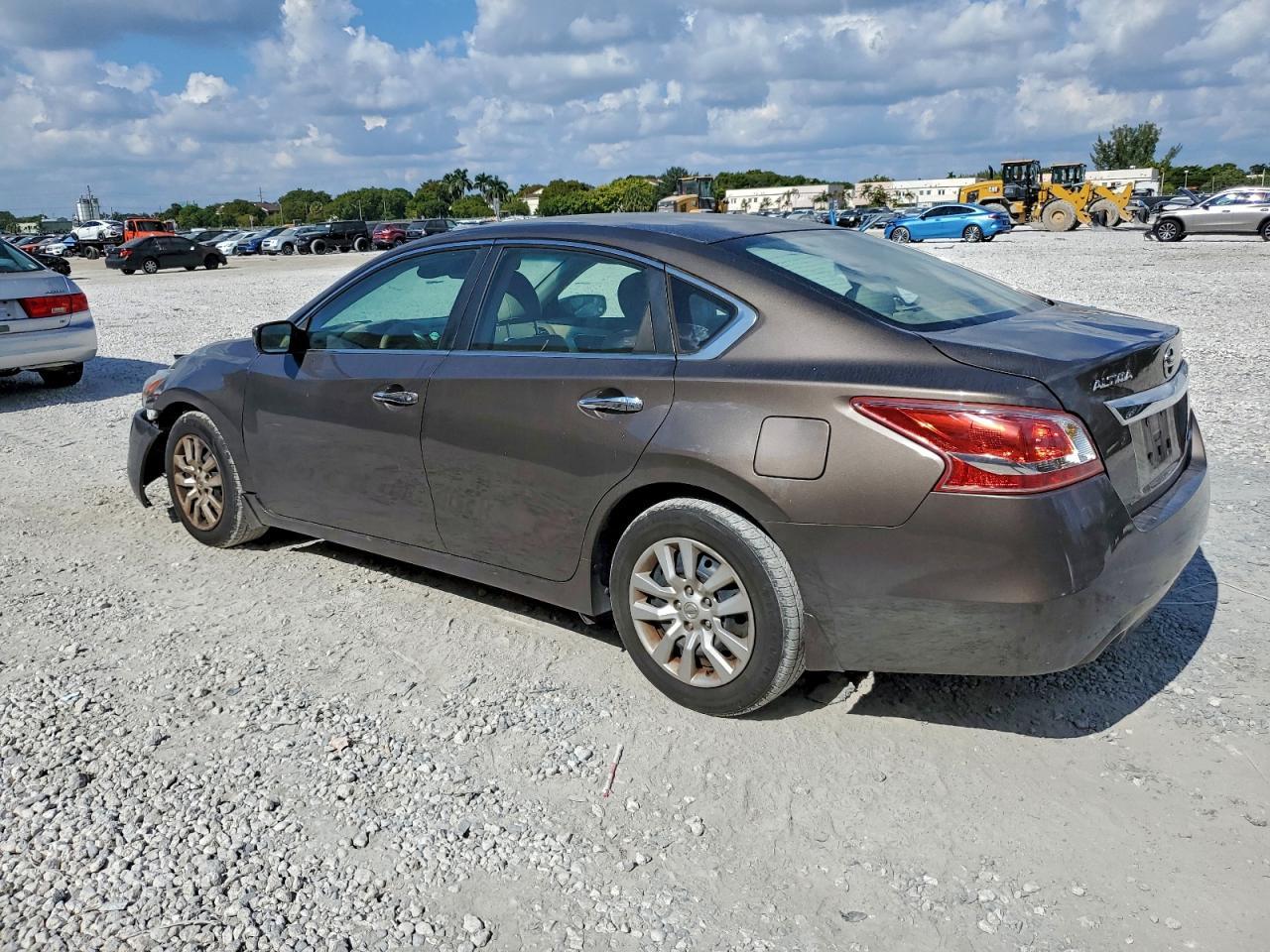 2013 Nissan Altima - zdjęcie 2