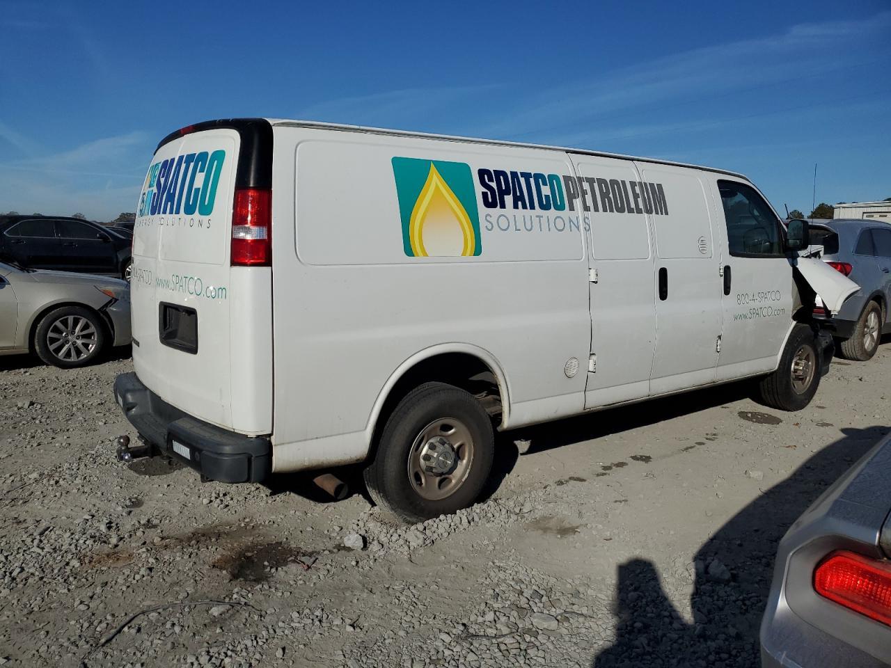 2020 Chevrolet Express G2500 - zdjęcie 3