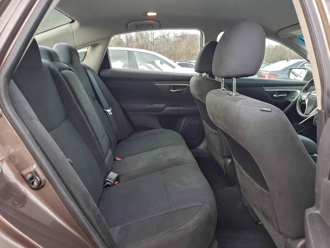 2015 Nissan Altima - zdjęcie 10