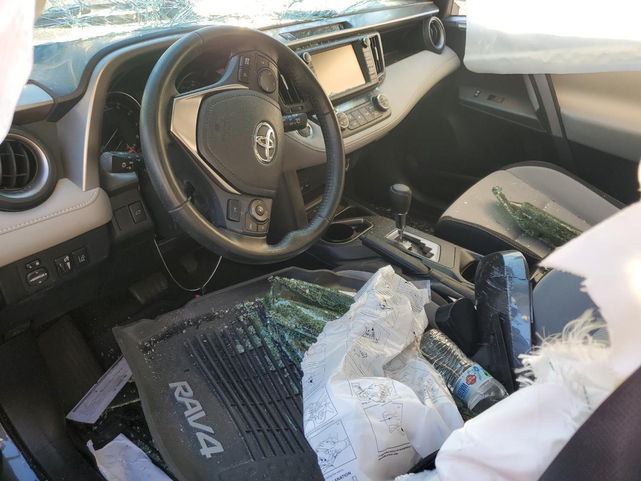 2018 Toyota RAV 4 - zdjęcie 8