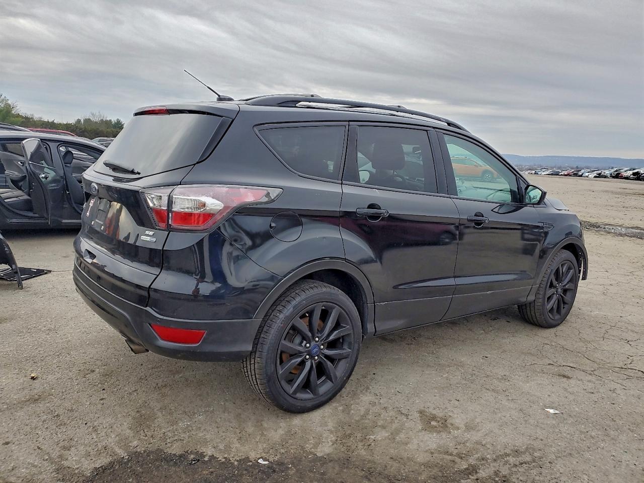 2017 Ford Escape - zdjęcie 3
