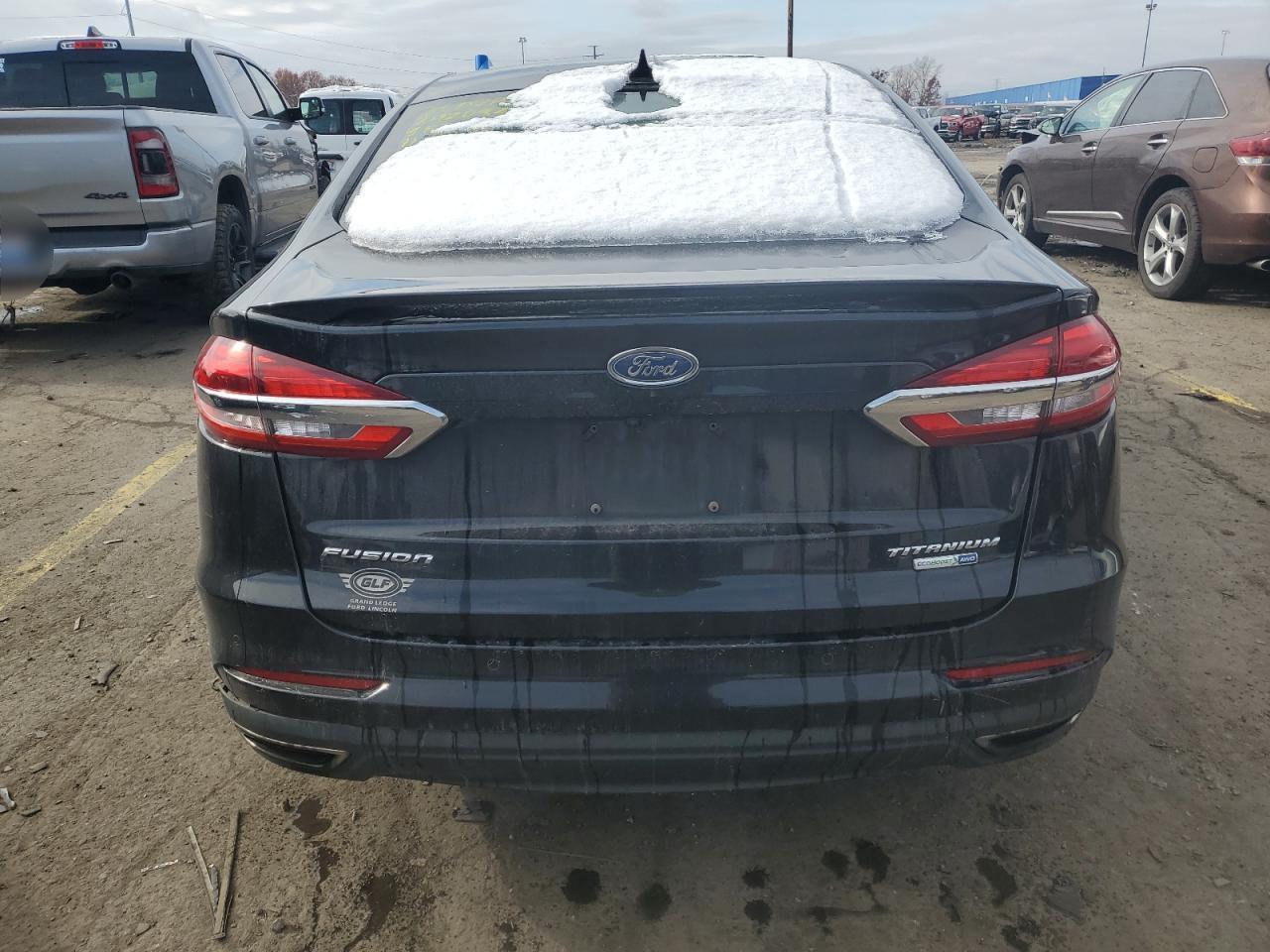 2019 Ford Fusion Titanium - zdjęcie 6