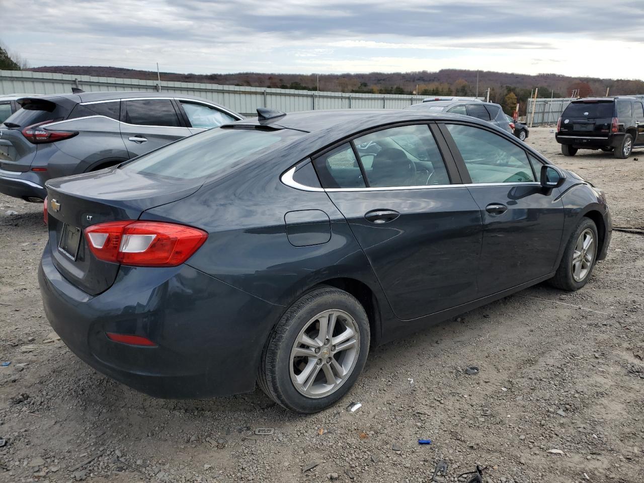 2017 Chevrolet Cruze Lt - zdjęcie 3