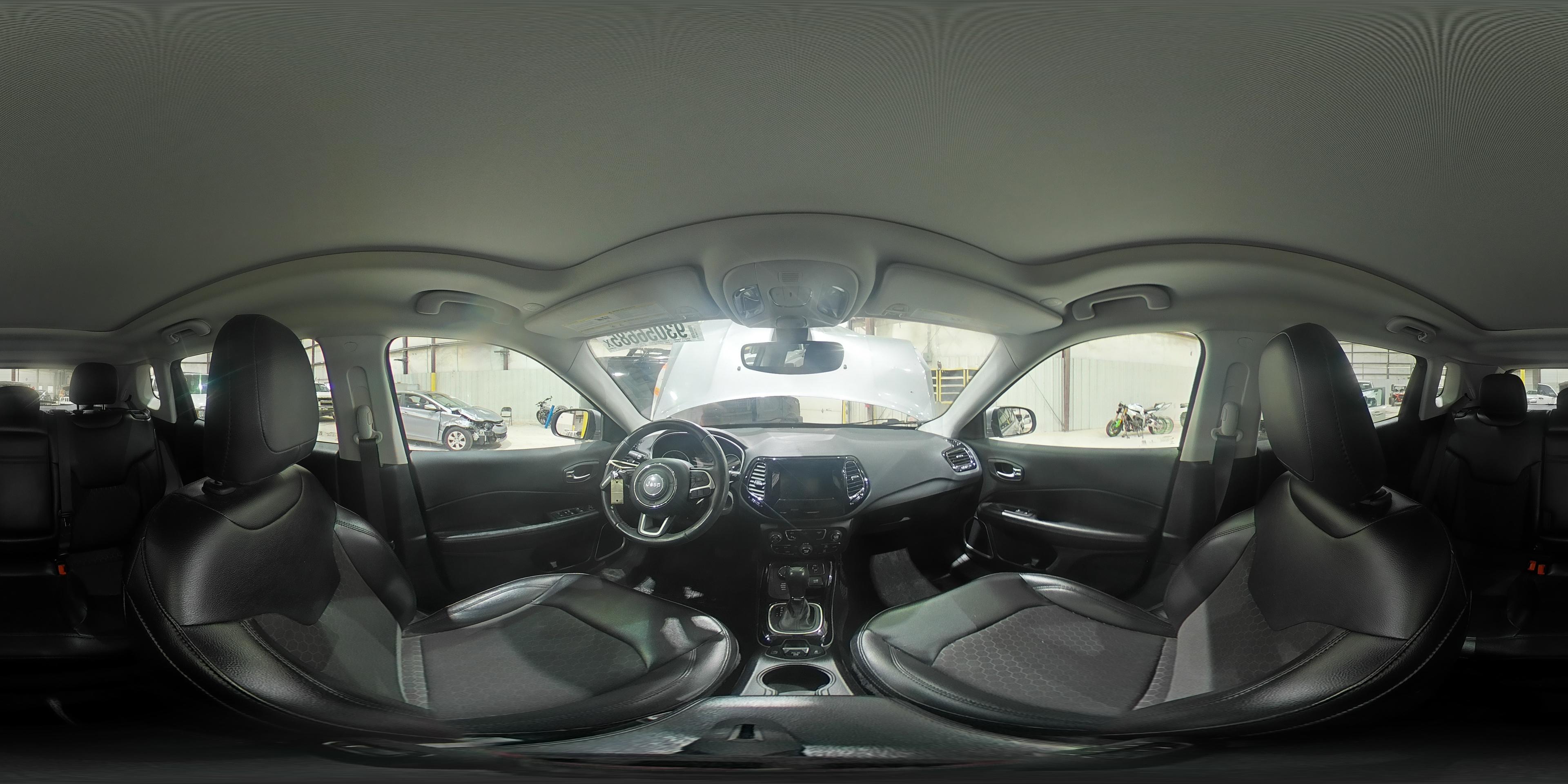 2020 Jeep Compass Latitude - zdjęcie 15