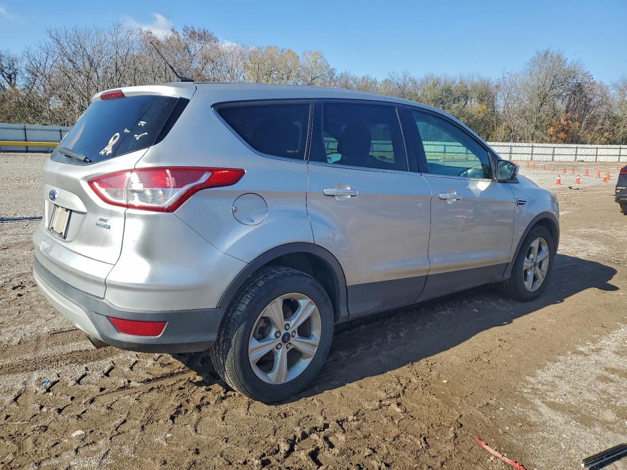 2016 Ford Escape - zdjęcie 3