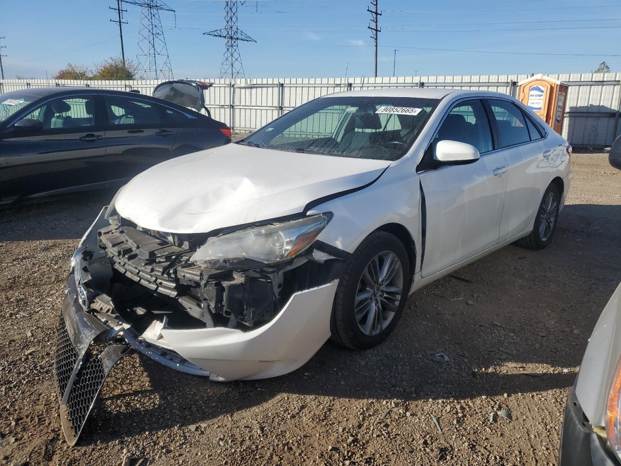 2015 Toyota Camry Le - zdjęcie główne