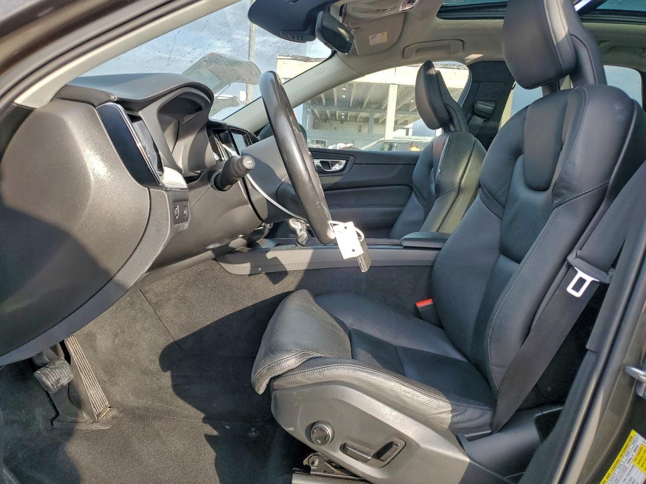 2018 Volvo XC60 - zdjęcie 7