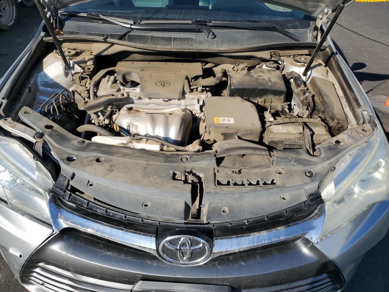 2017 Toyota Camry - zdjęcie 11