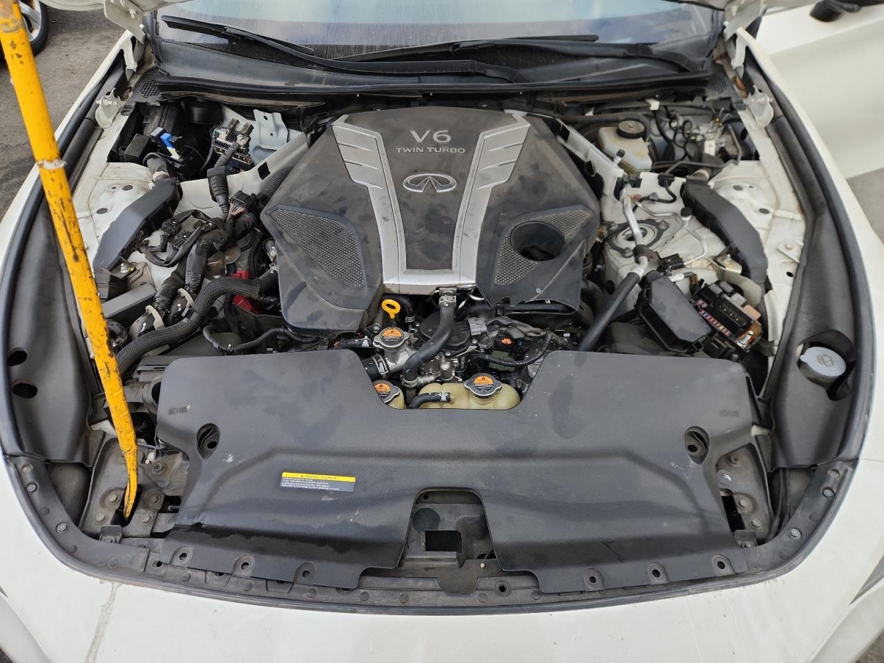 2019 Infiniti Q60 Red Sport 400 - zdjęcie 11