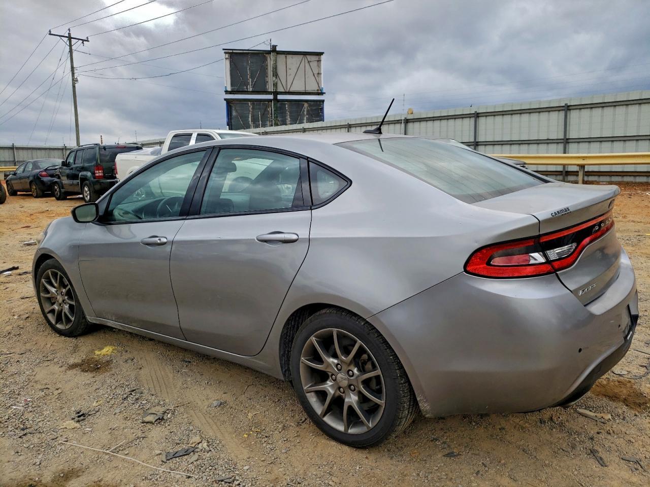 2015 Dodge Dart - zdjęcie 2