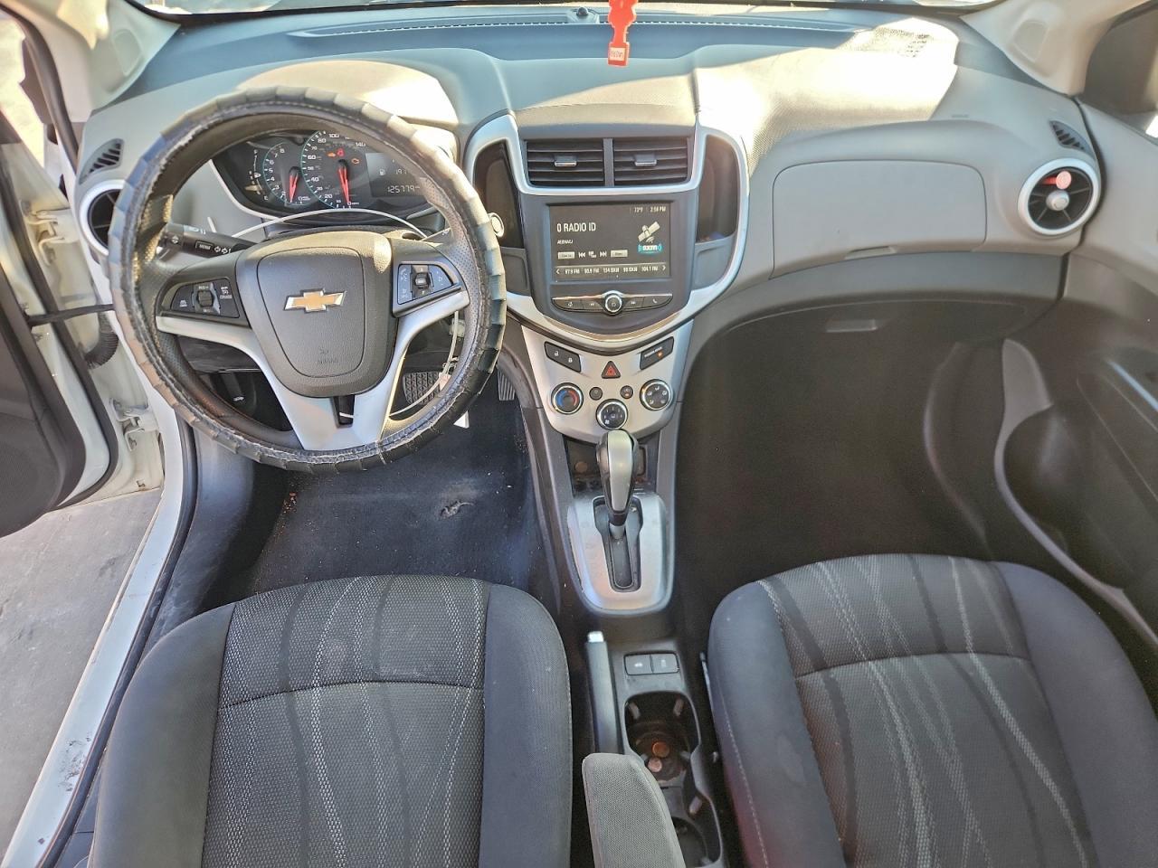 2017 Chevrolet Sonic Lt - zdjęcie 8