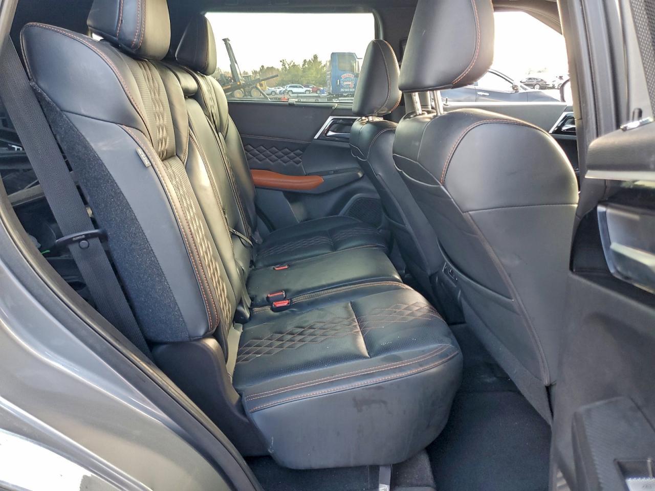 2022 Mitsubishi Outlander Sel - zdjęcie 10