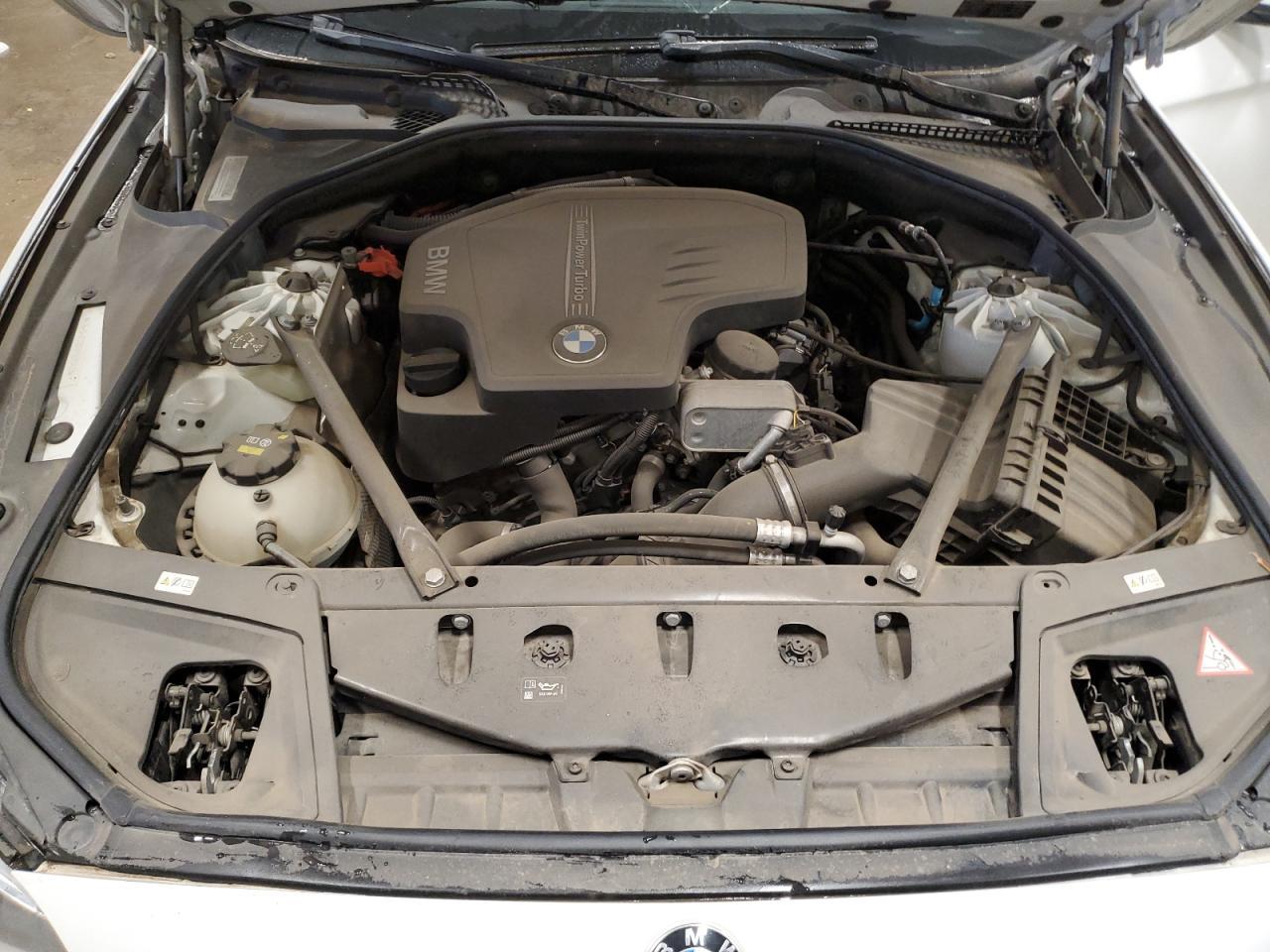 2016 BMW 528 Xi - zdjęcie 11