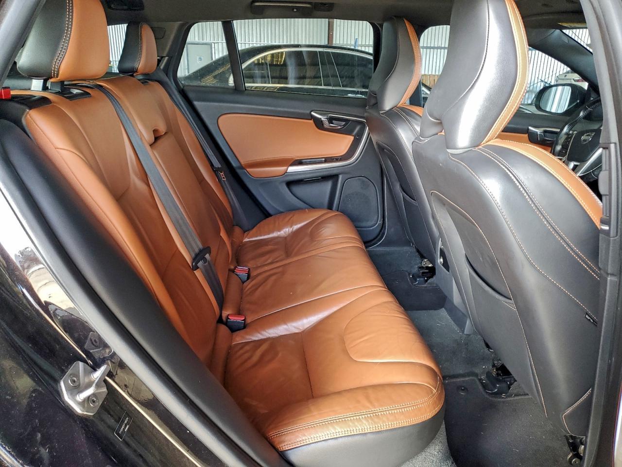 2015 Volvo V60 - zdjęcie 10