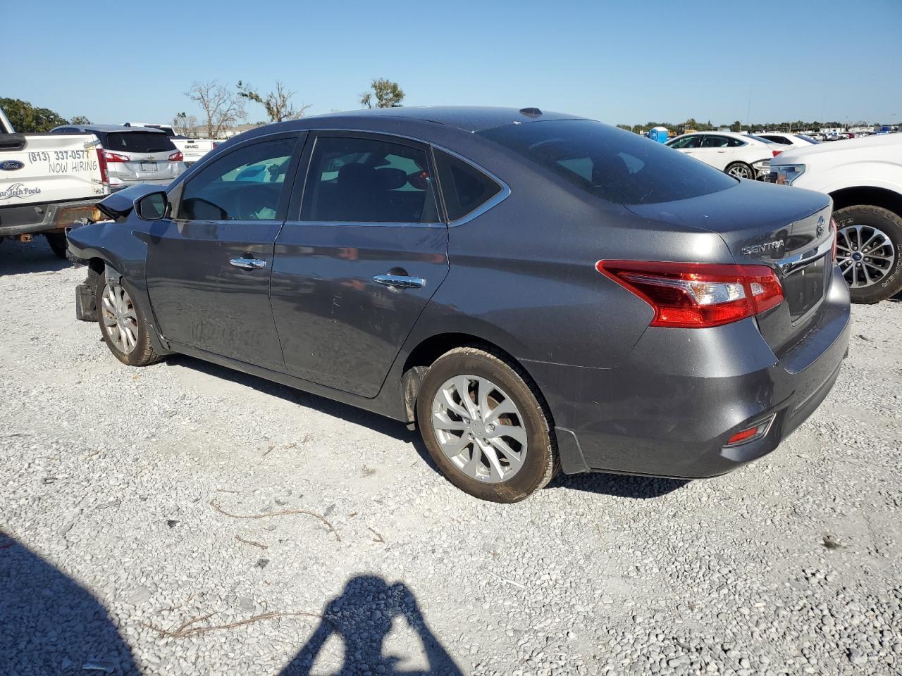2017 Nissan Sentra - zdjęcie 2