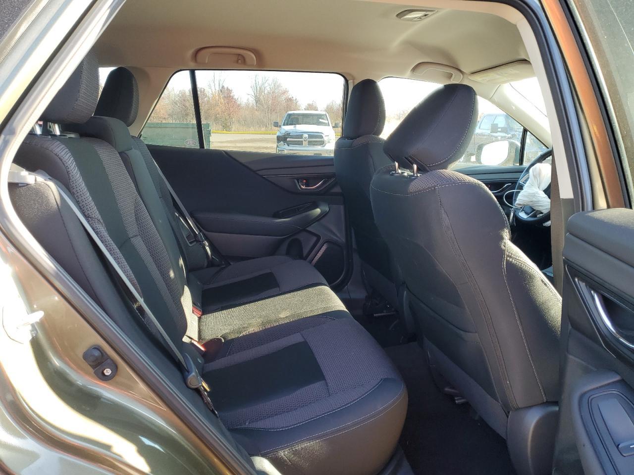 2025 Subaru Outback Premium - zdjęcie 11