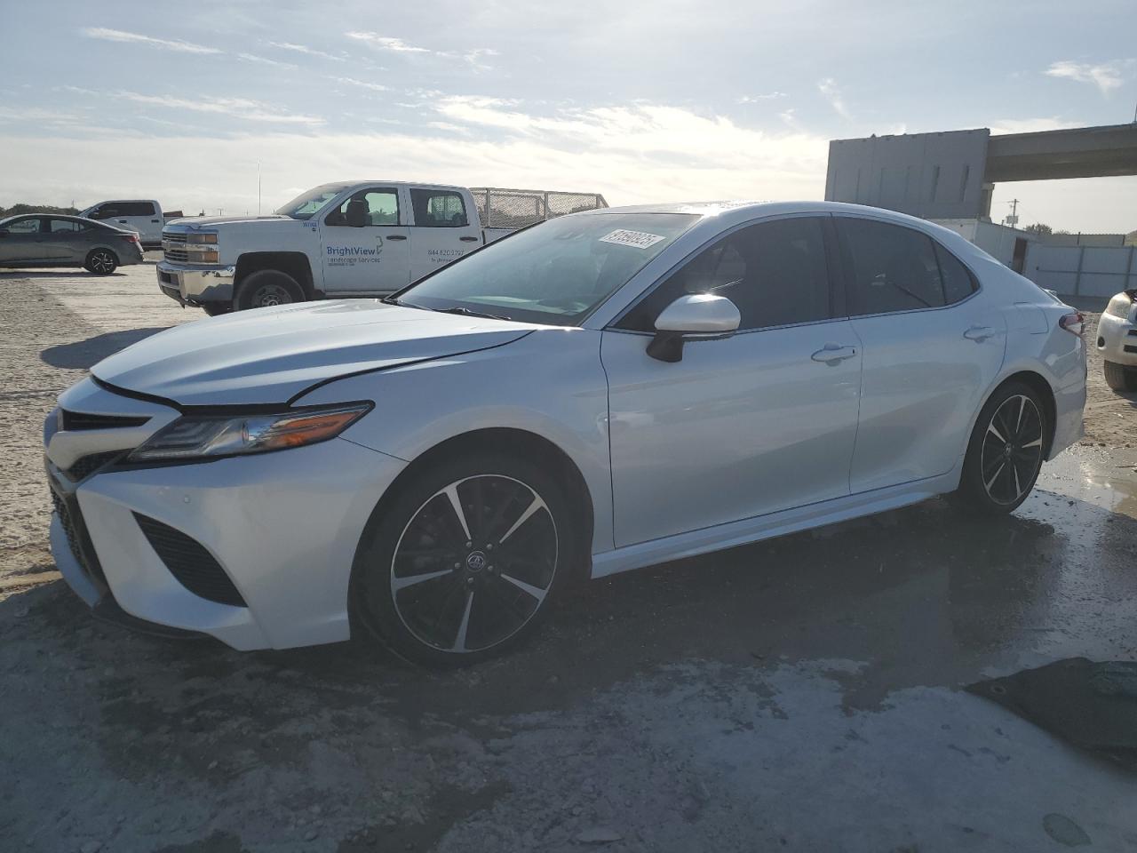 2018 Toyota Camry - zdjęcie główne
