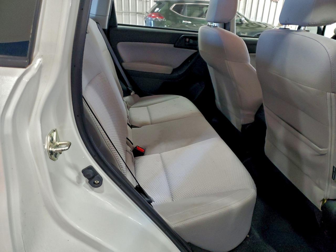 2017 Subaru Forester - zdjęcie 10