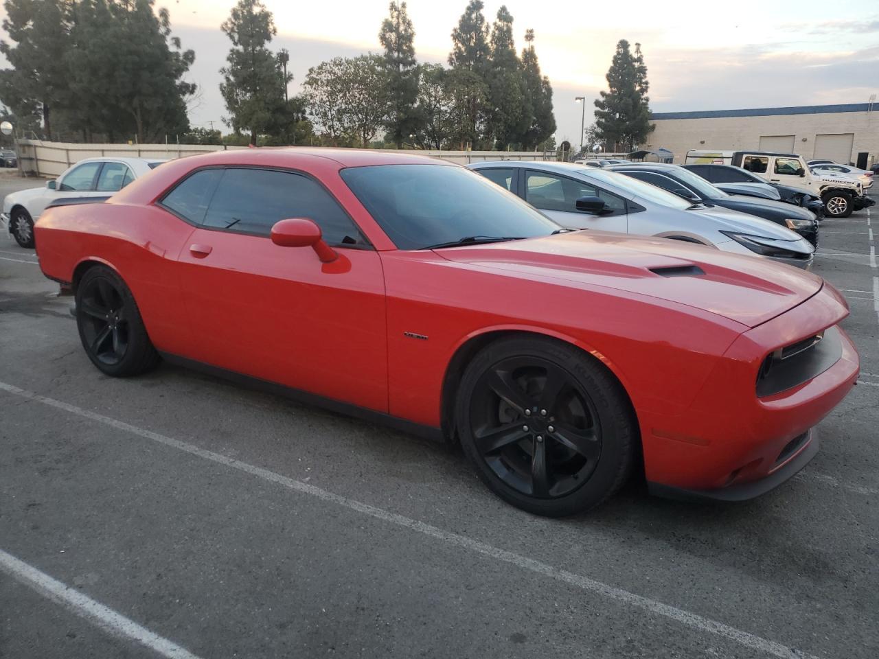 2015 Dodge Challenger Sxt - zdjęcie 4