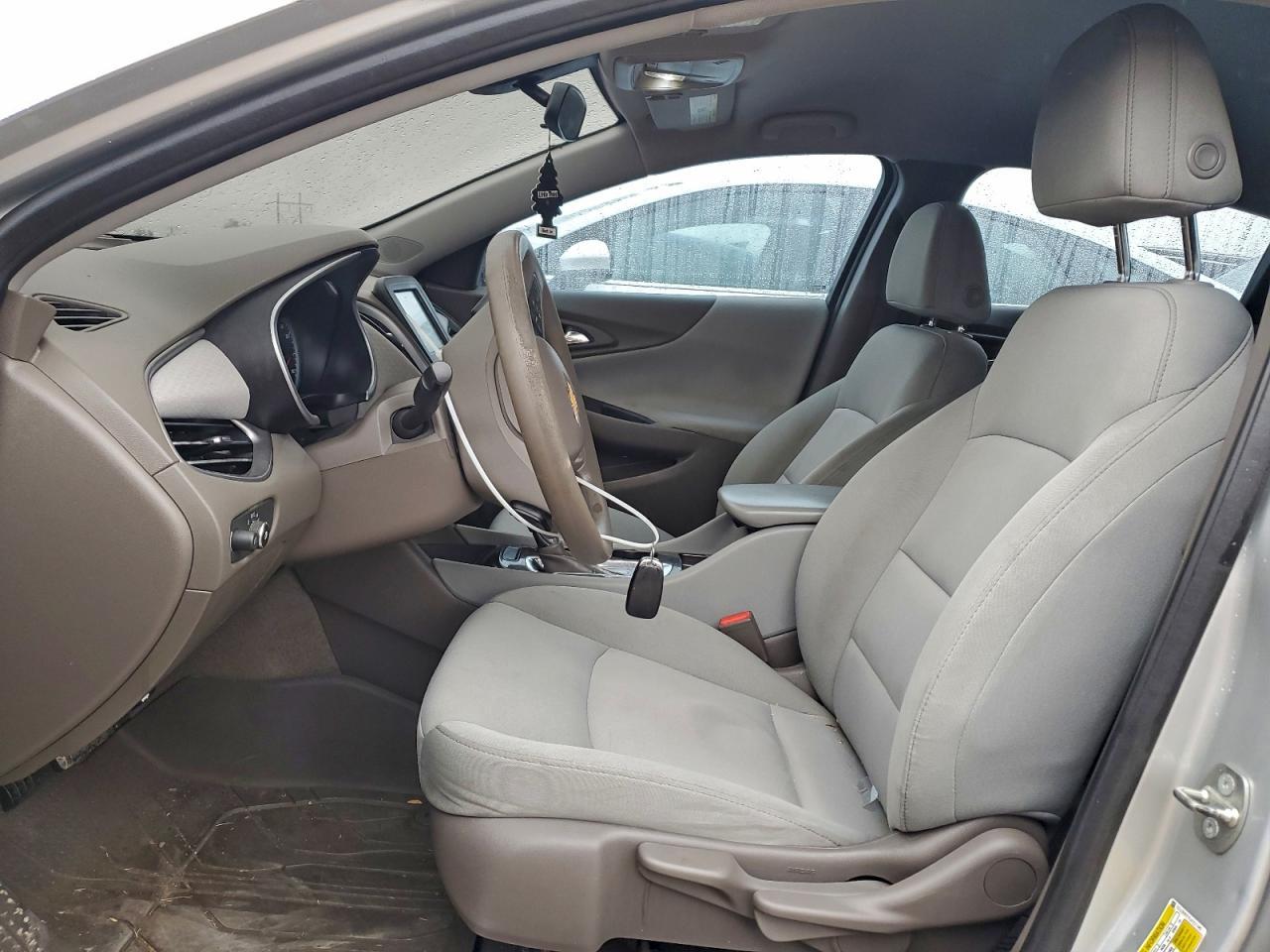 2018 Chevrolet Malibu Ls - zdjęcie 7