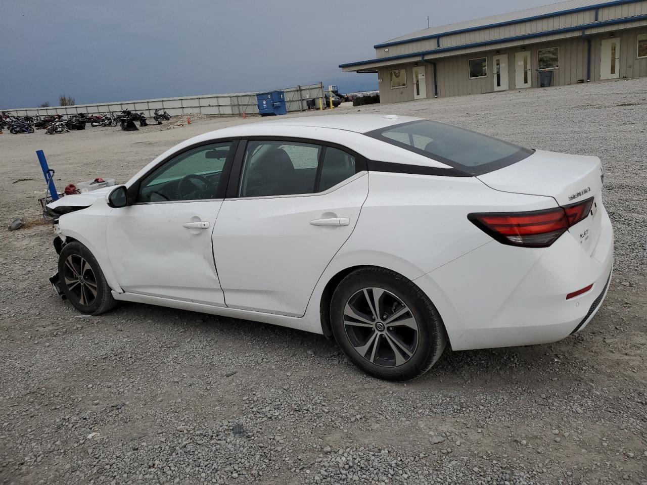 2021 Nissan Sentra - zdjęcie 2