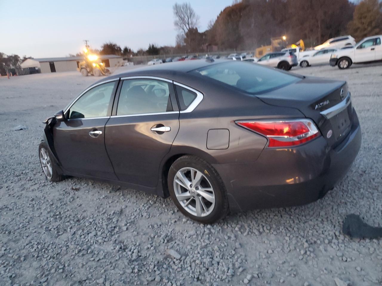 2015 Nissan Altima - zdjęcie 2