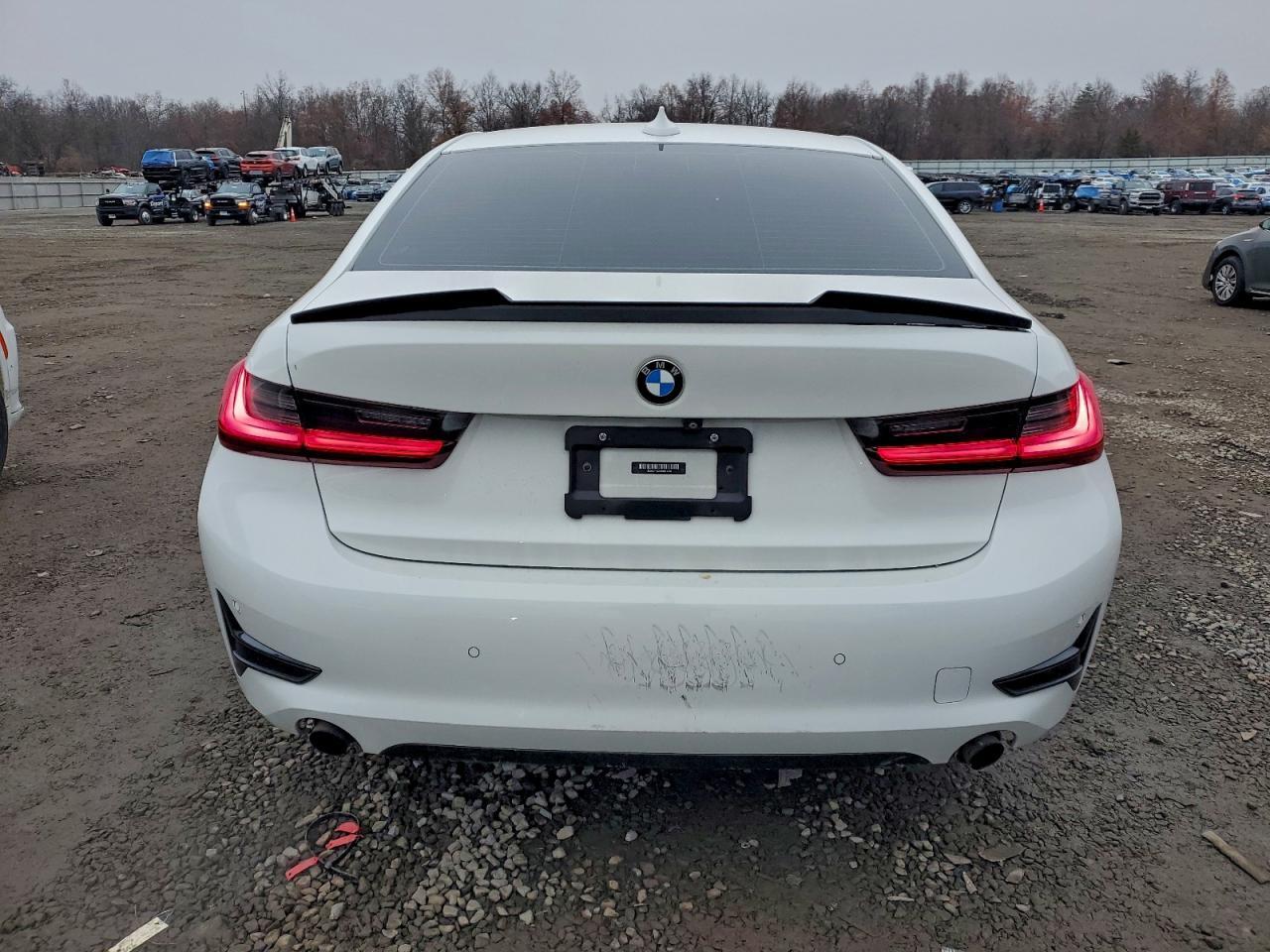 2021 BMW 330Xi - zdjęcie 6