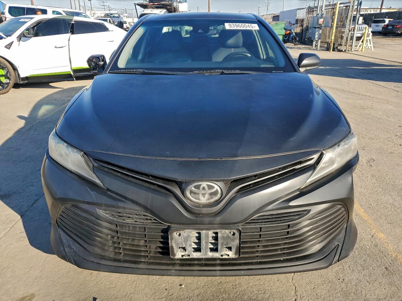 2018 Toyota Camry - zdjęcie 5