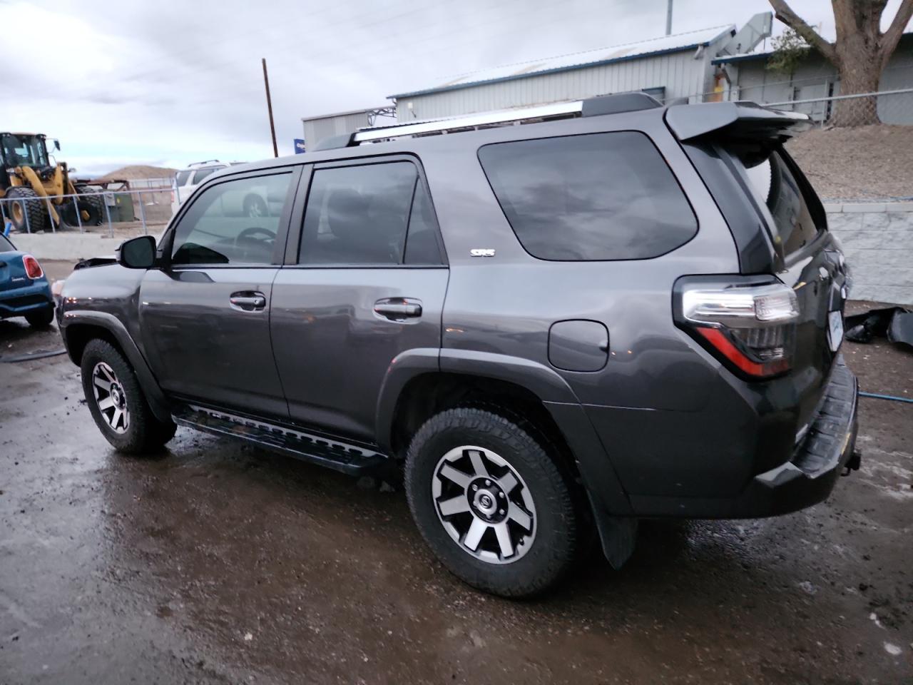2019 Toyota 4Runner Sr5 - zdjęcie 2