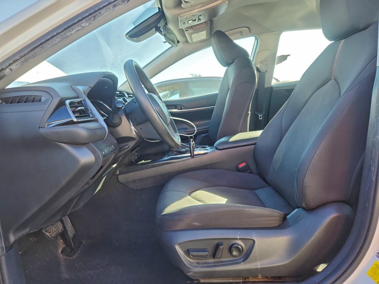 2020 Toyota Camry - zdjęcie 7