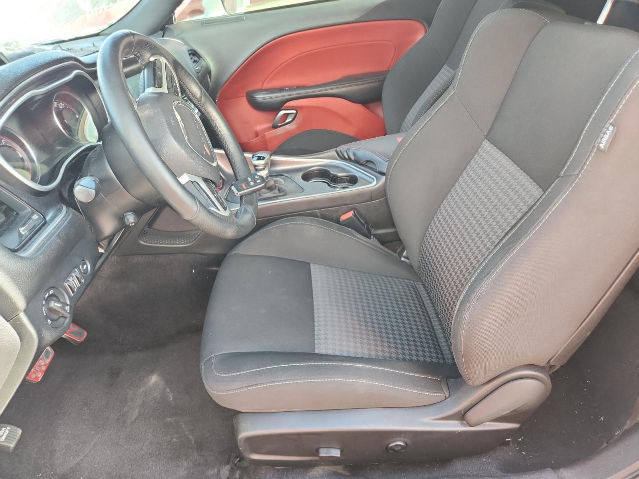 2018 Dodge Challenger R/T - zdjęcie 7