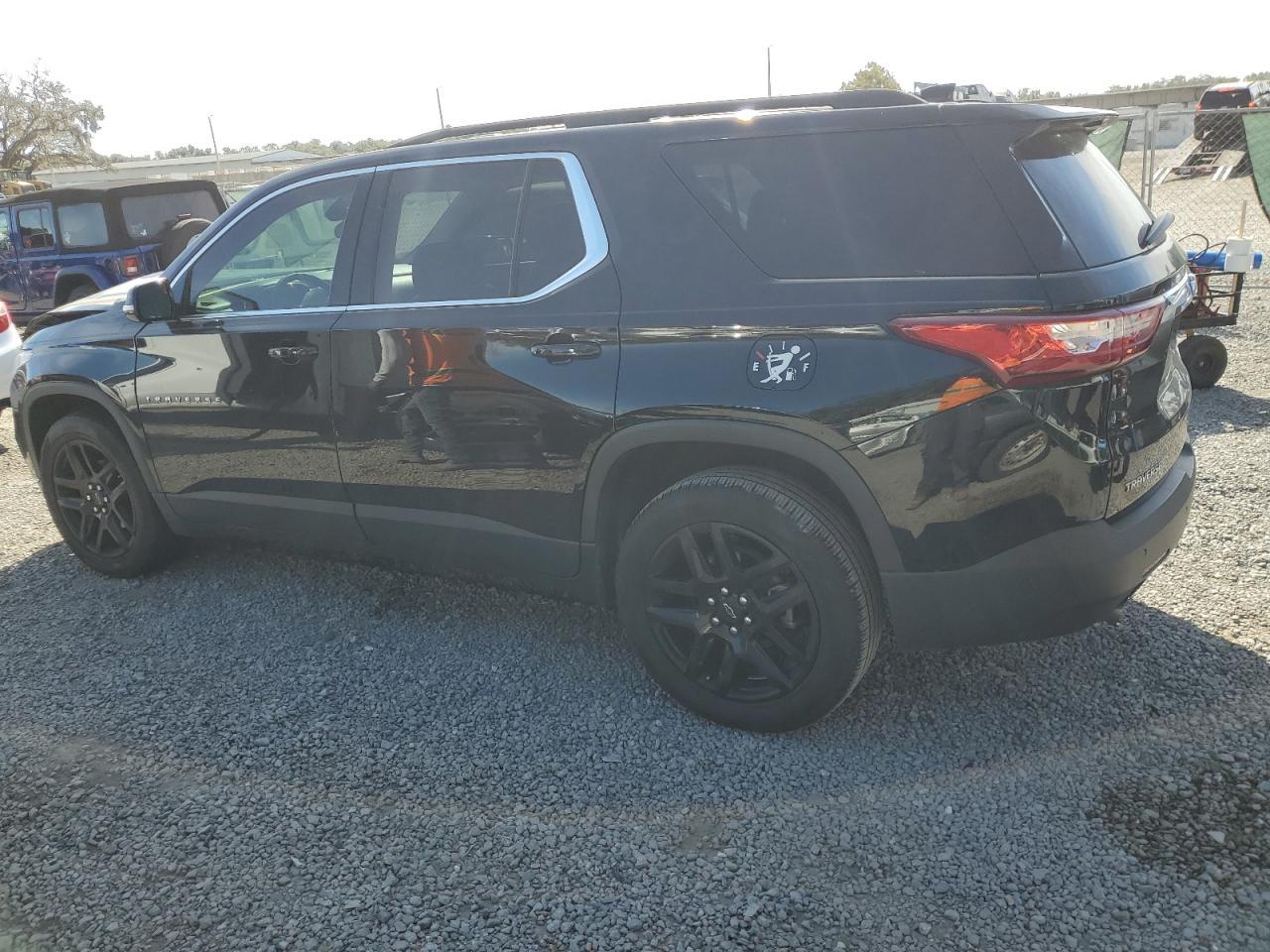 2020 Chevrolet Traverse Lt - zdjęcie 2